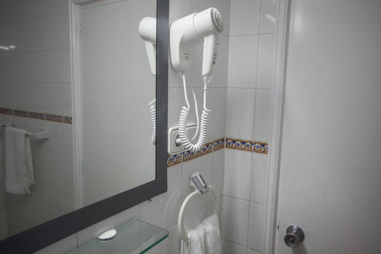 Hostal Los Pinos Es Cana Zewnętrze zdjęcie