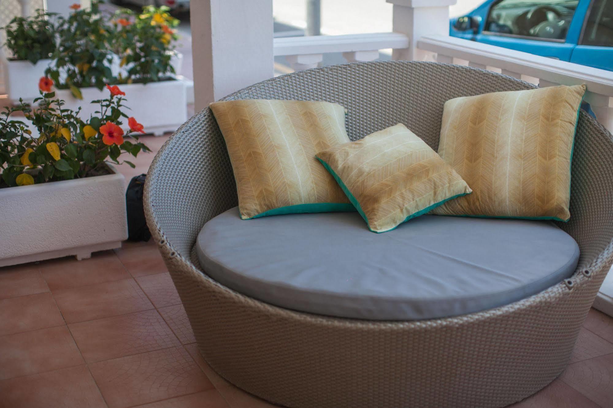 Hostal Los Pinos Es Cana Zewnętrze zdjęcie