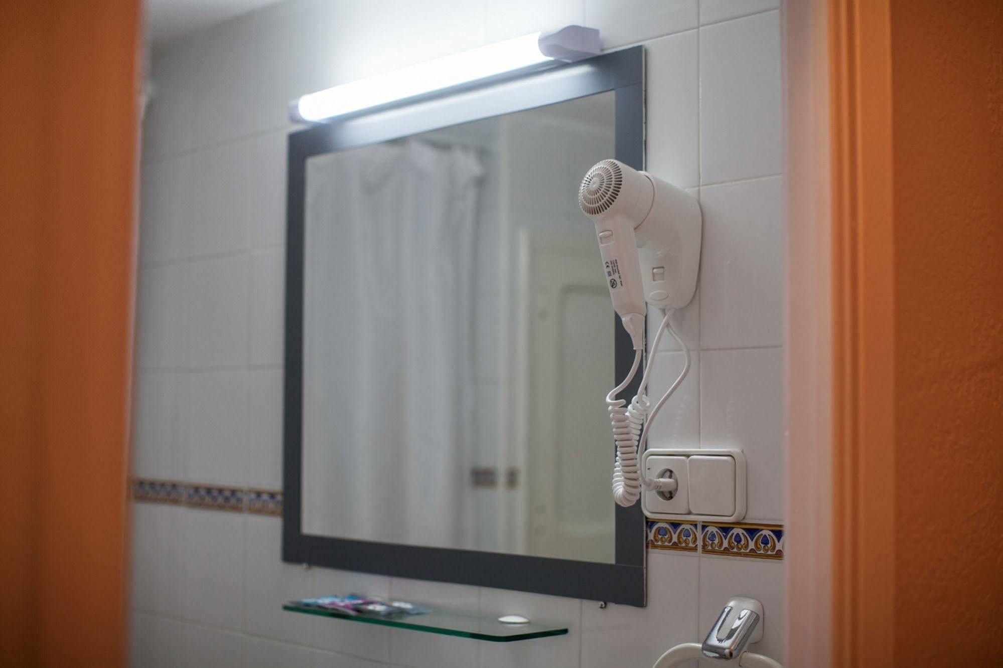 Hostal Los Pinos Es Cana Zewnętrze zdjęcie