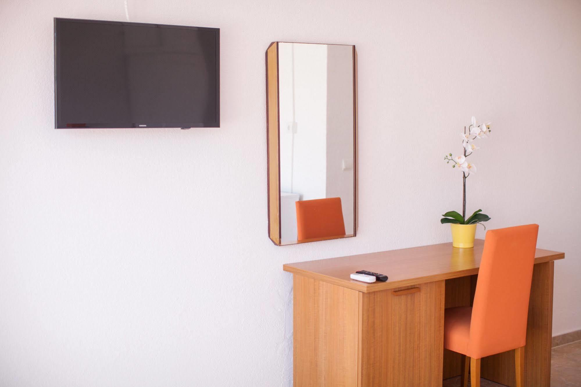 Hostal Los Pinos Es Cana Zewnętrze zdjęcie