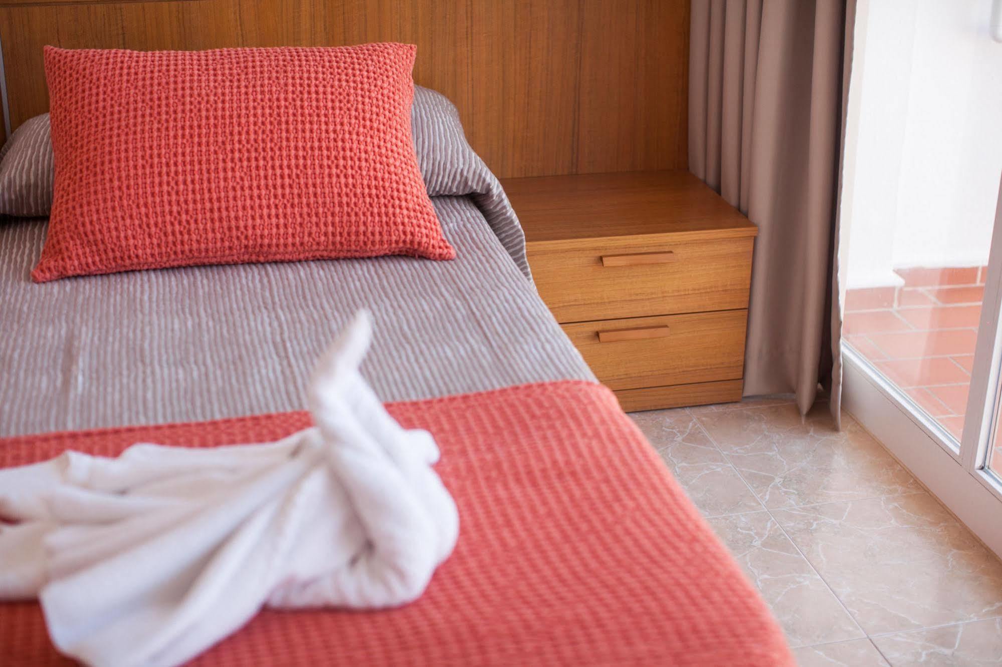 Hostal Los Pinos Es Cana Zewnętrze zdjęcie