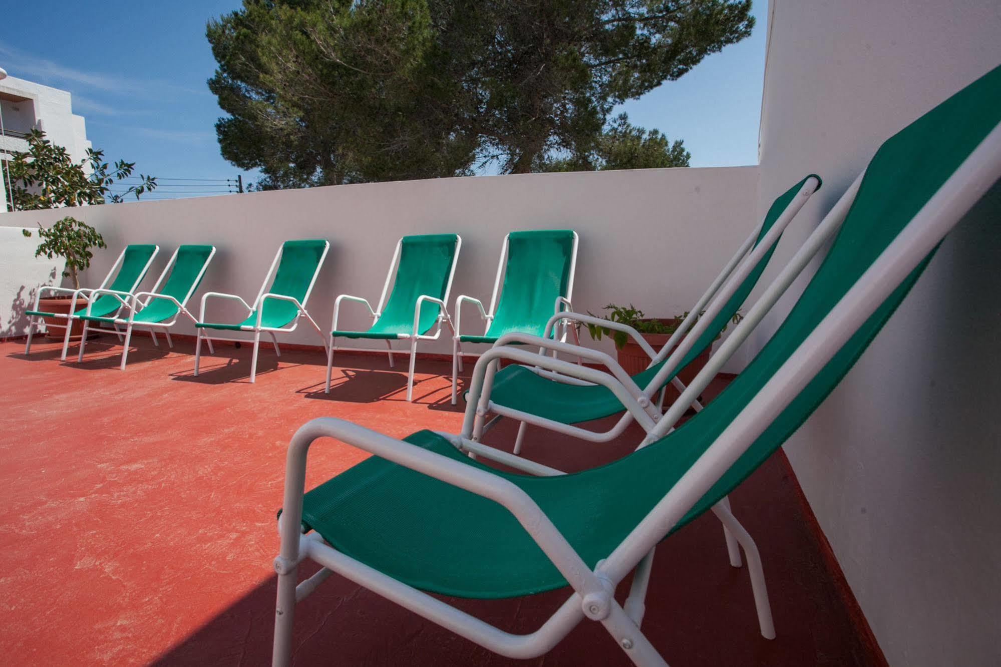 Hostal Los Pinos Es Cana Zewnętrze zdjęcie